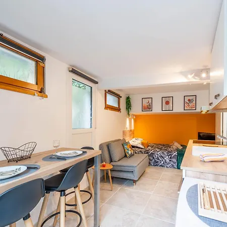 Thelittlecosy I Annecy I * تالوار